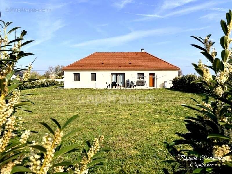 Maison à SAINT-MAURICE-LE-VIEIL