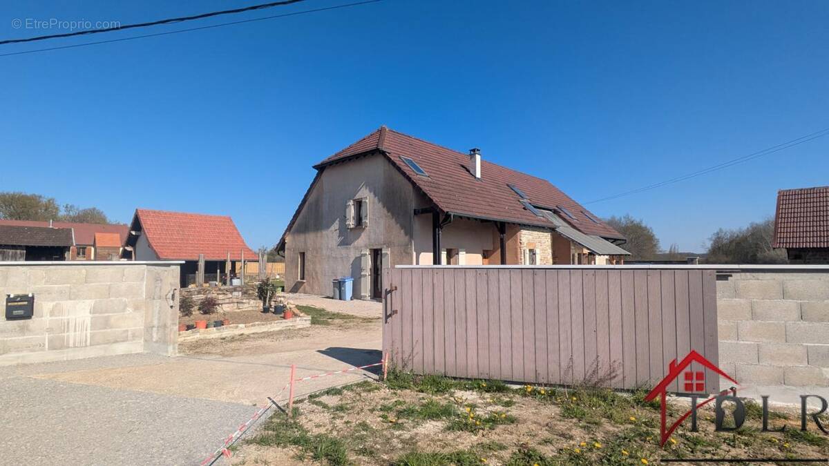 Maison à FRANCHEVILLE