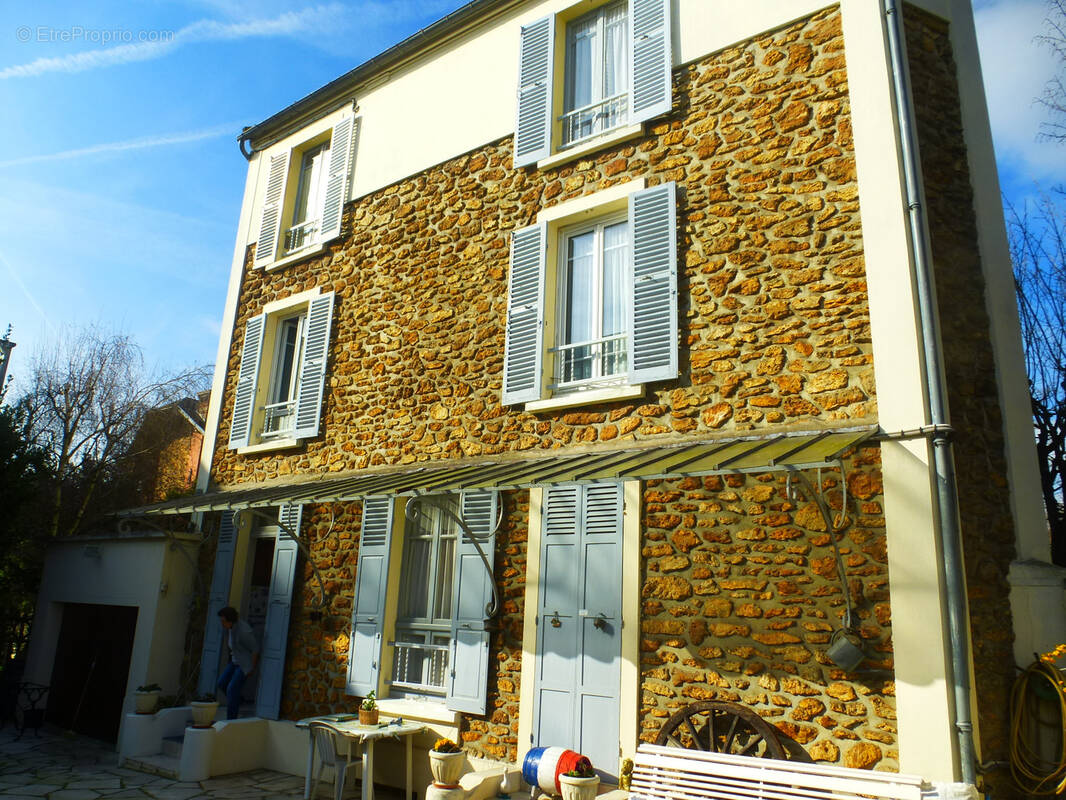 Maison à LE PERREUX-SUR-MARNE