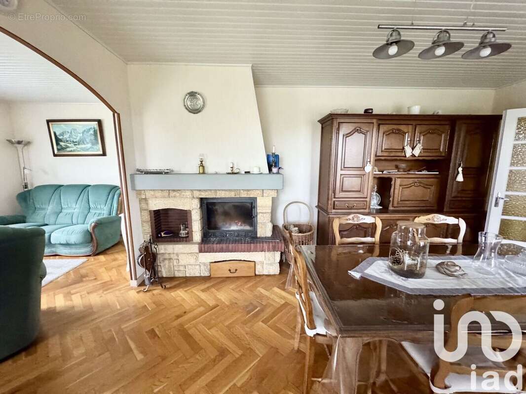 Photo 8 - Maison à CHAMPAGNE-VIGNY