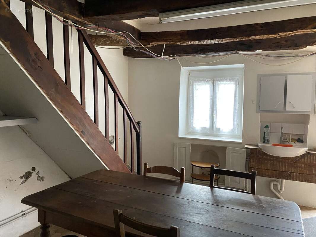 Maison à EYMOUTIERS