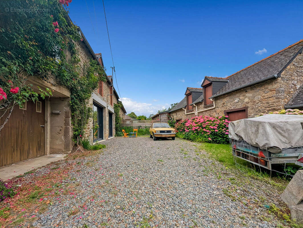 Maison à FEINS