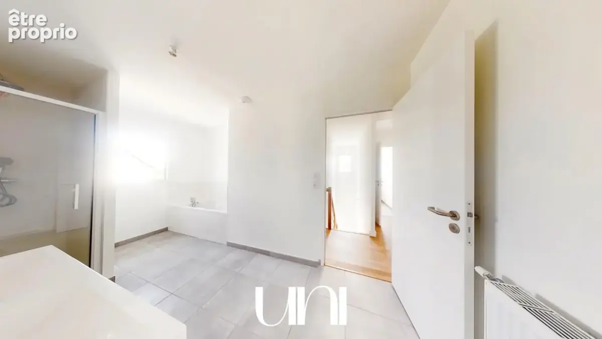Maison T6 132 m2, sur terrain de 400 m2 Longues-Sur-Mer - photo 8