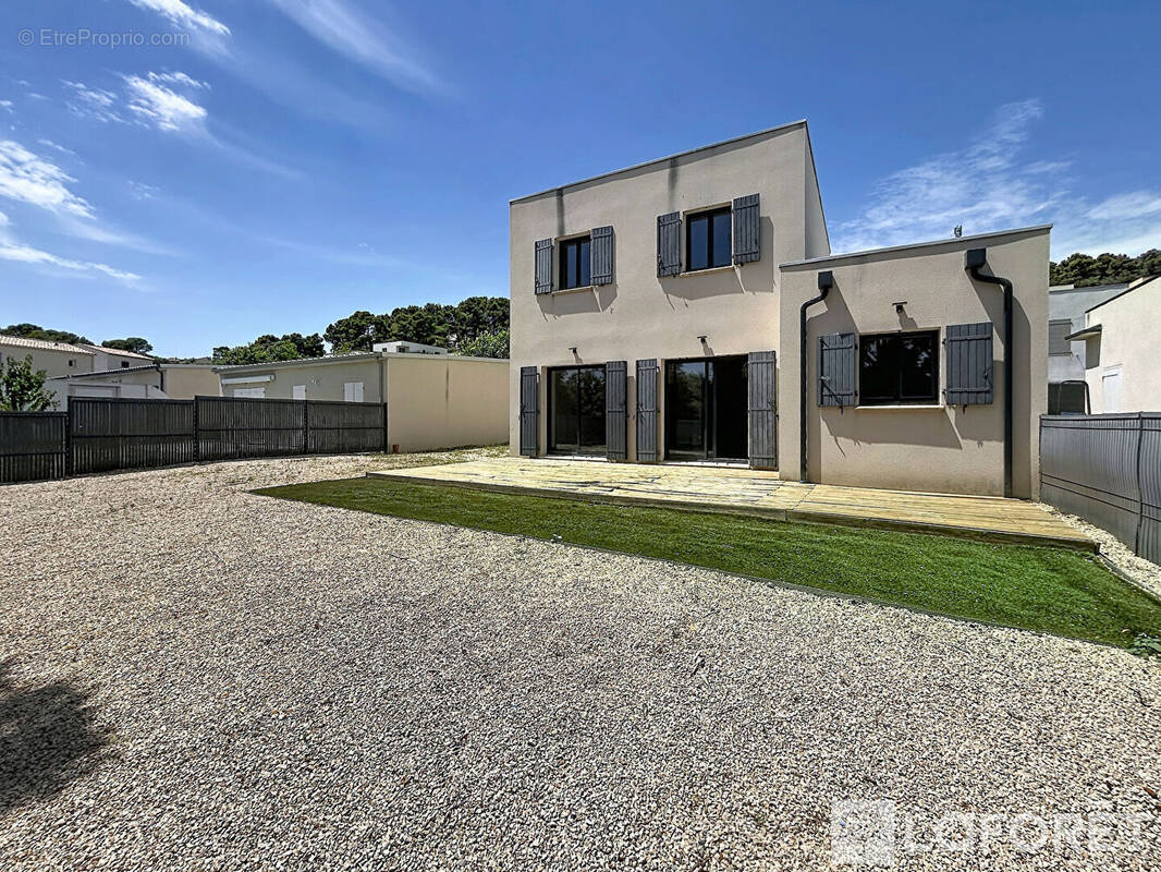 Maison à PIOLENC
