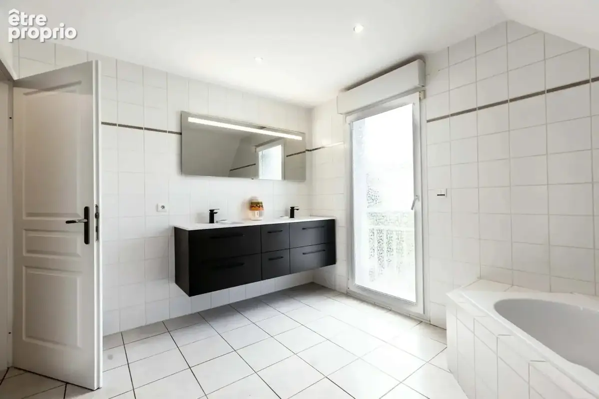 Maison mitoyenne proche frontiere - photo 5