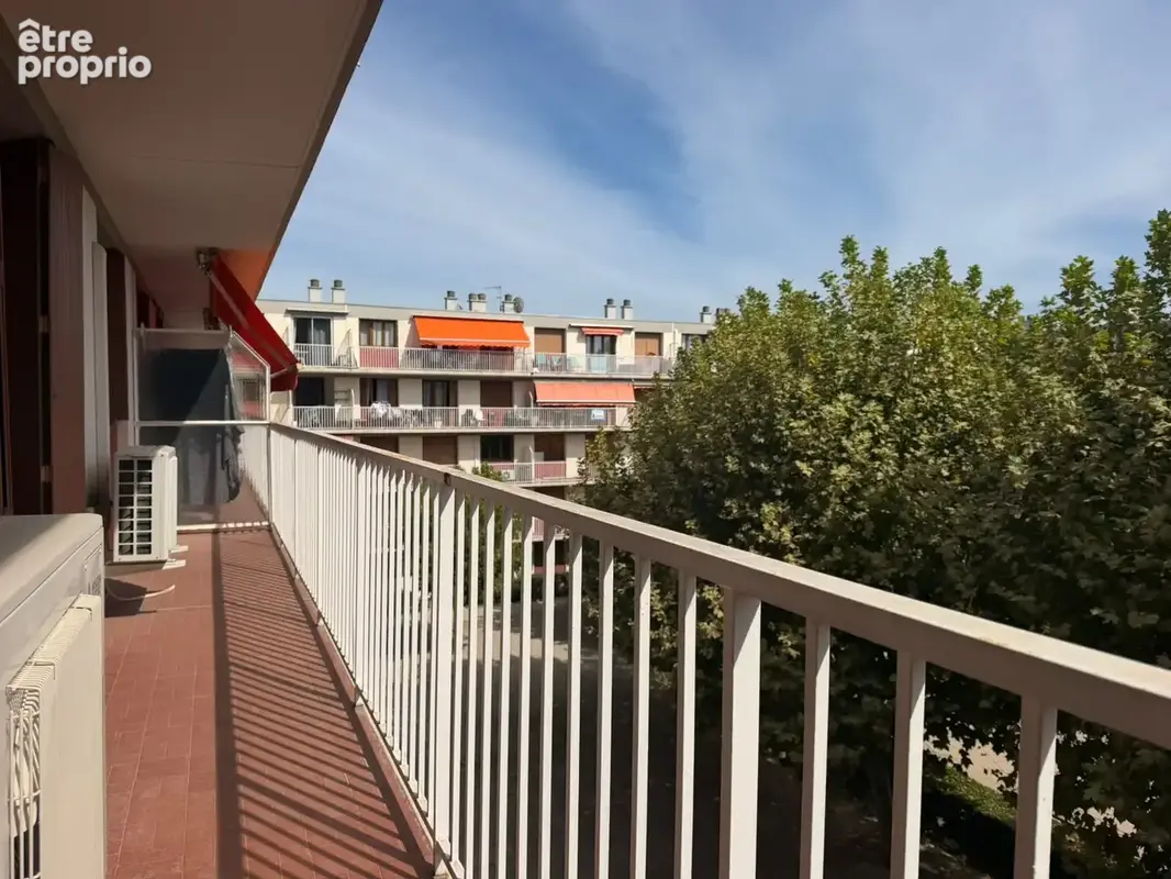 Beau t4 lumineux en tres bon etat avec balcon cave et parking residence les prairies 13013 marseille - photo 2
