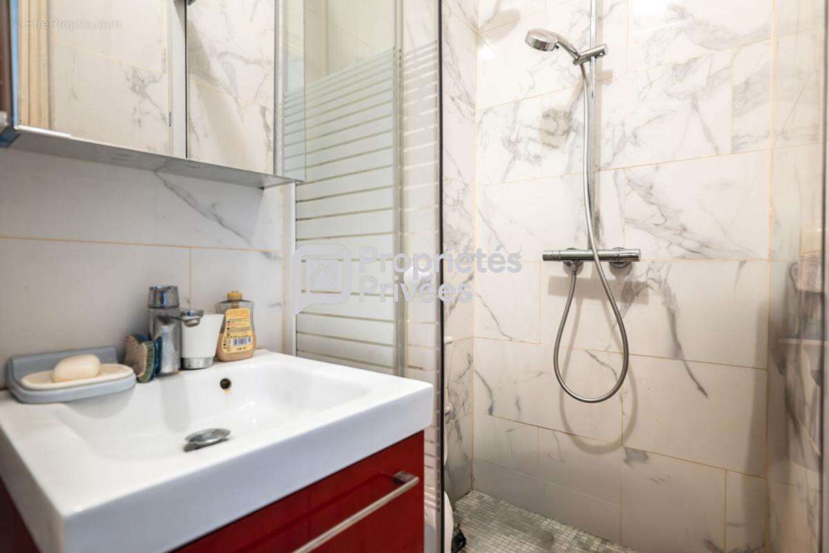 Appartement à PARIS-14E