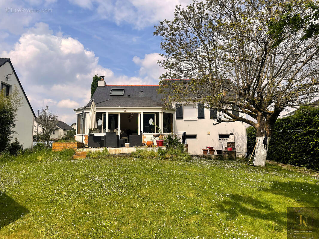 Maison à SAINTE-LUCE-SUR-LOIRE