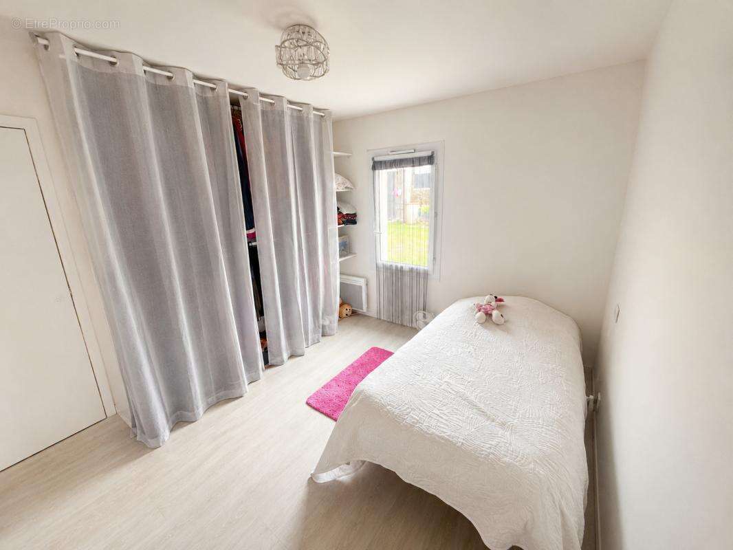 Bouguenais bourg   maison de plain-pied 3 chambres   grand g - photo 8