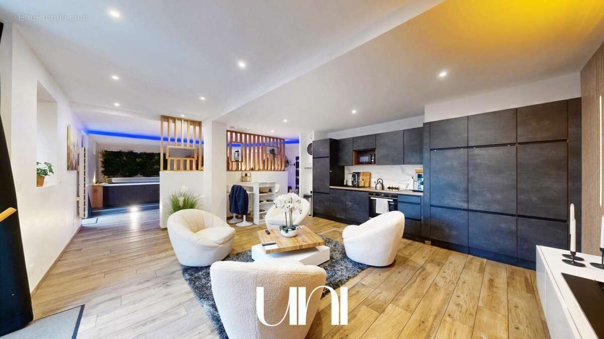 Maison à SAINT-MARTIN-DES-ENTREES