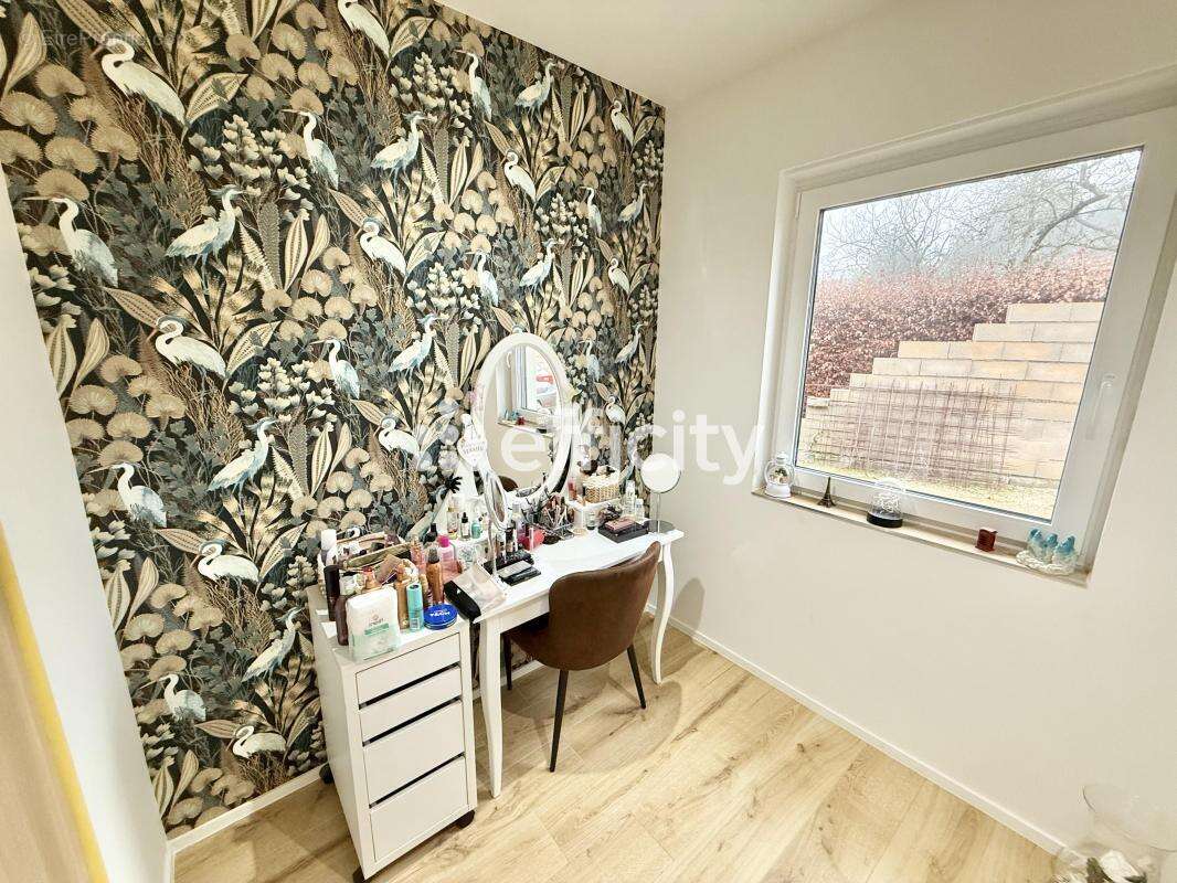 Maison à VIVIERS-SUR-CHIERS