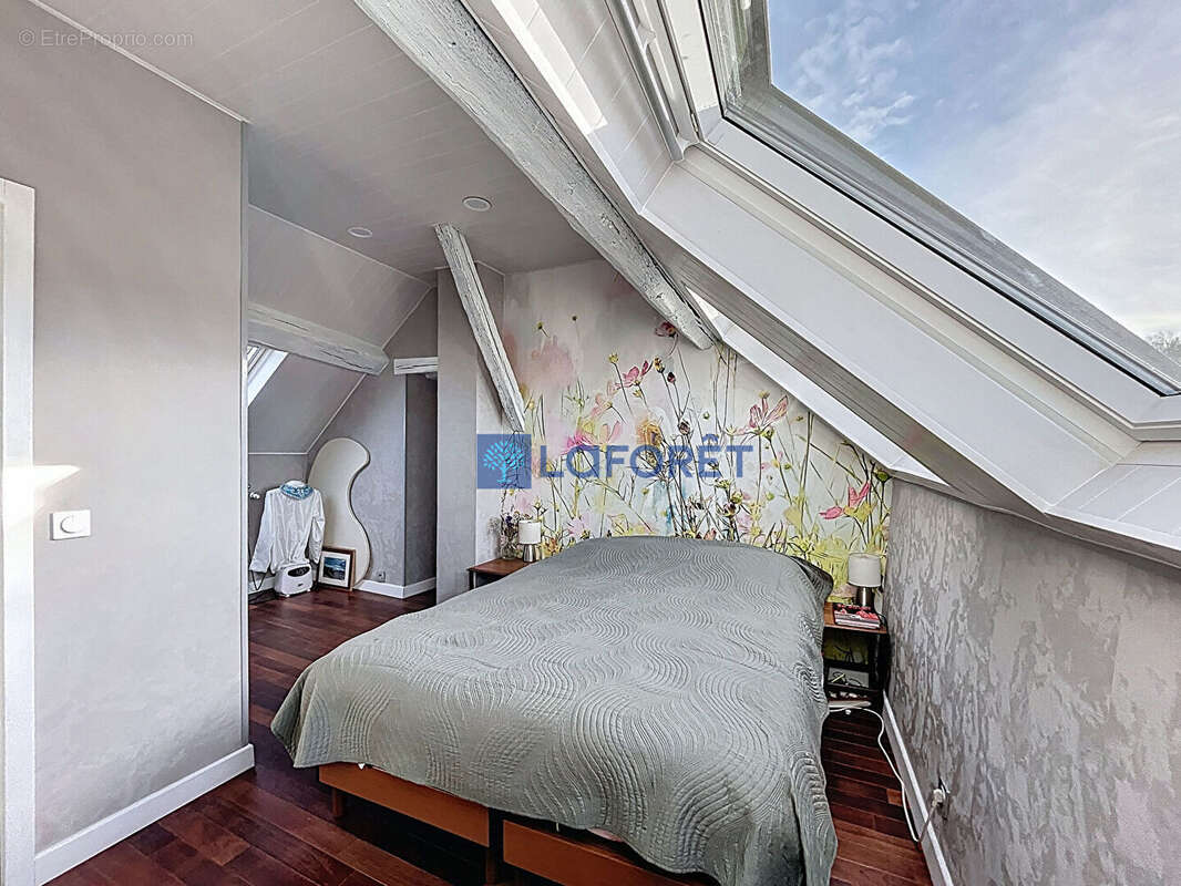 Maison à SAINTRY-SUR-SEINE