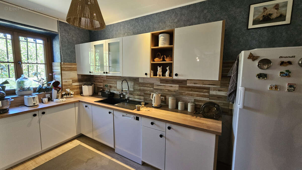BEAUCHALOT - Maison de Maitre de 202 m2 sur terrain de 1400 m2 - photo 6
