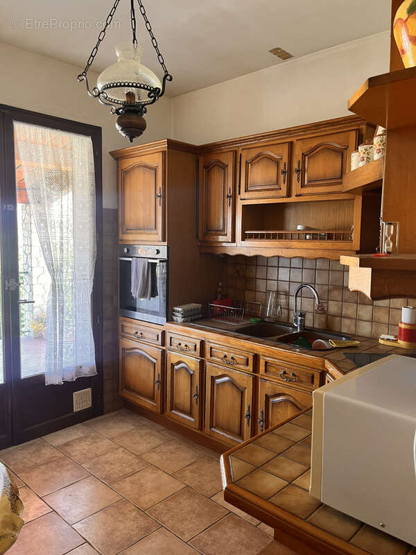 A vendre -Maison de maçon et garage  avec vue dégagée-Marseille 11 ème arrondissement - photo 4