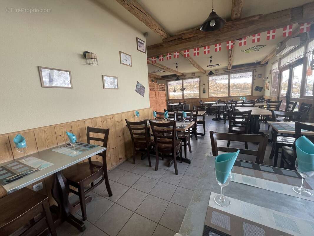 Commerce à FONTCOUVERTE-LA-TOUSSUIRE