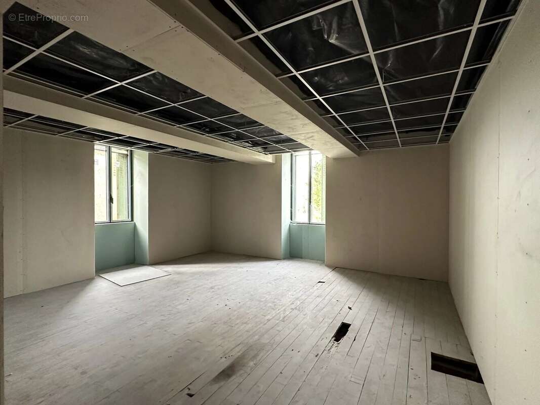 Ancien commerce à vendre, avec possibilités de faire des appartements - photo 11
