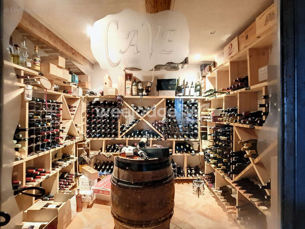 Maison à SAINT-CHAMAS