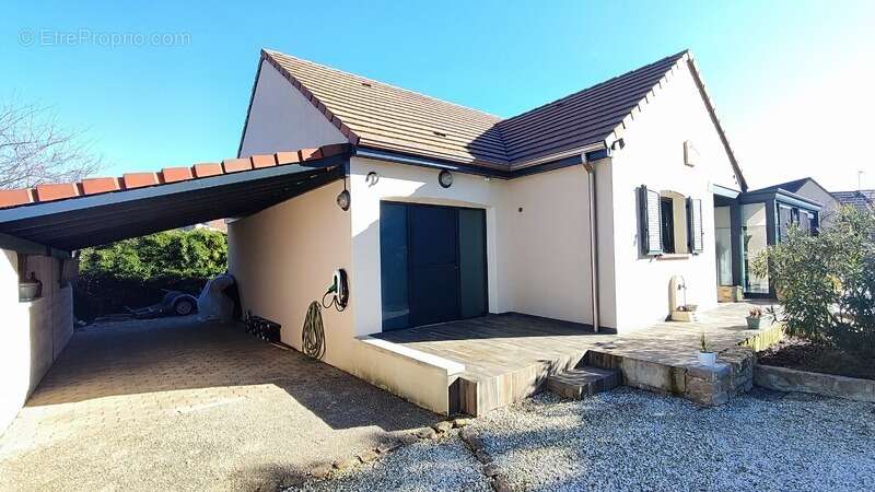 Maison à LONGVIC