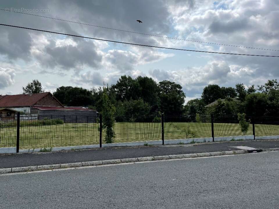 Terrain à BUGNICOURT