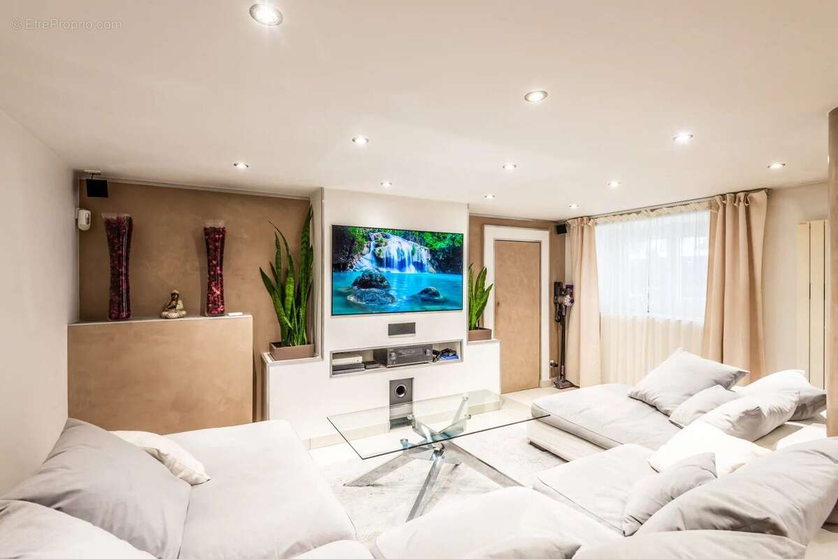 Appartement à EVIAN-LES-BAINS