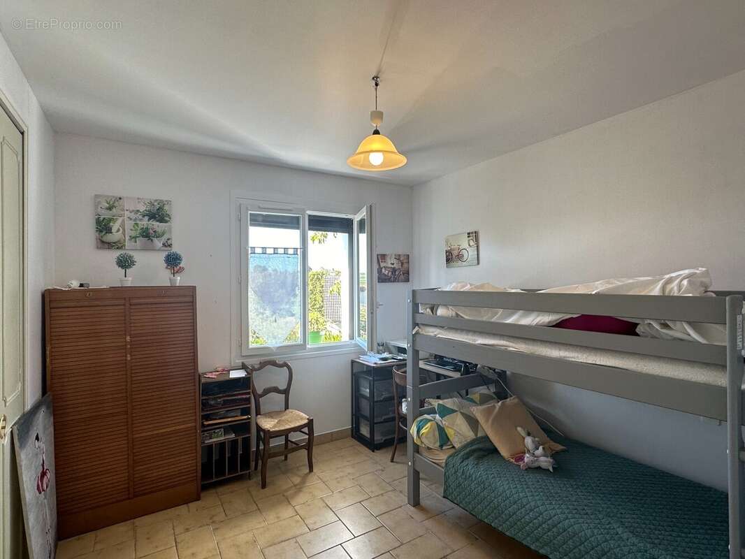 Maison à MONTGIVRAY