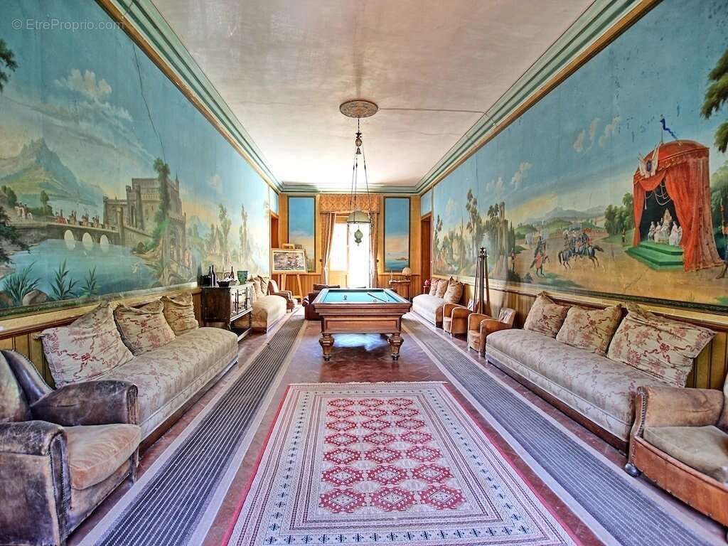Château du XVIe siècle  avec 5,7 ha le long du Canal du Midi - photo 6