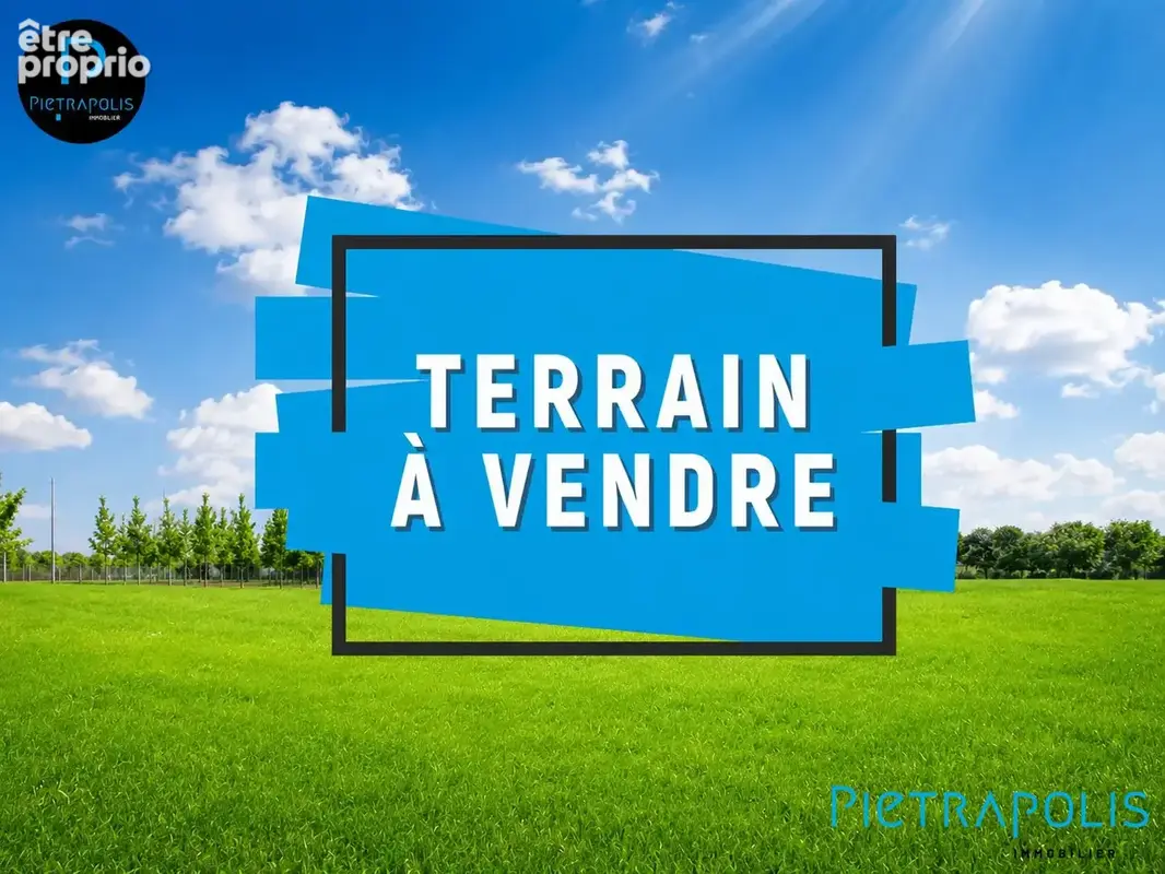 Terrain à VARENNES-SAINT-SAUVEUR