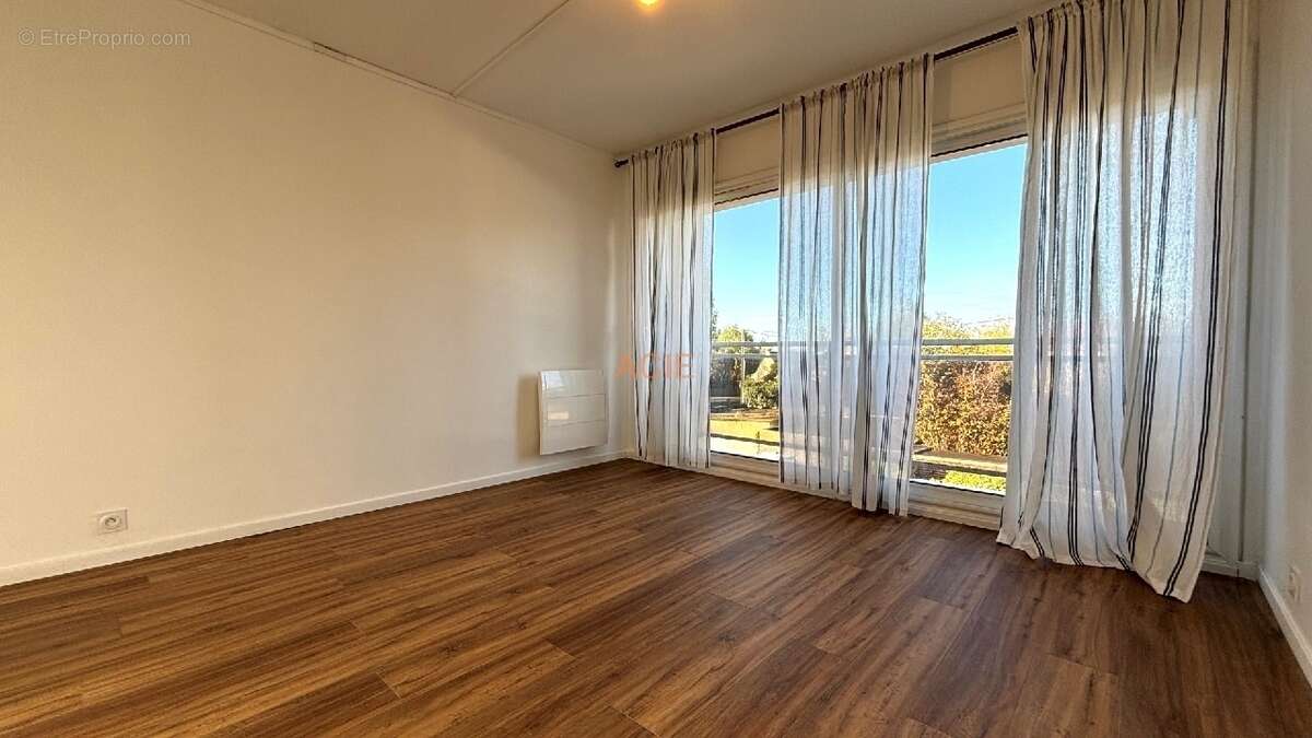 Appartement à LOUVRES