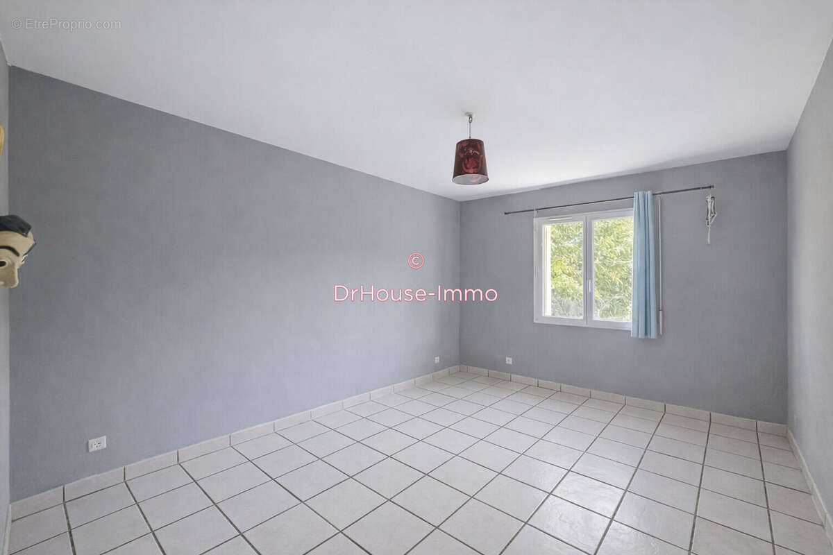 Maison à TERRASSON-LAVILLEDIEU