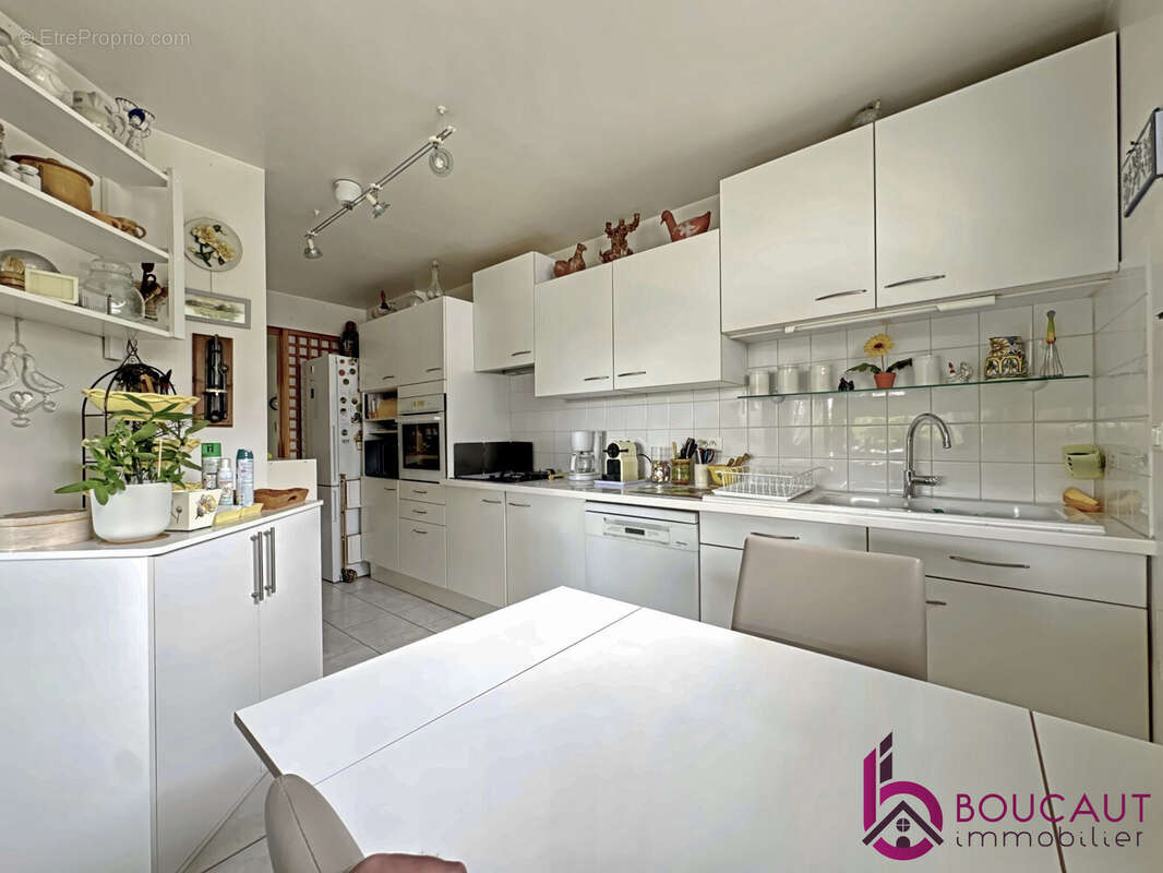 Maison 202 m² à Le Plessis-Robinson  - photo 6