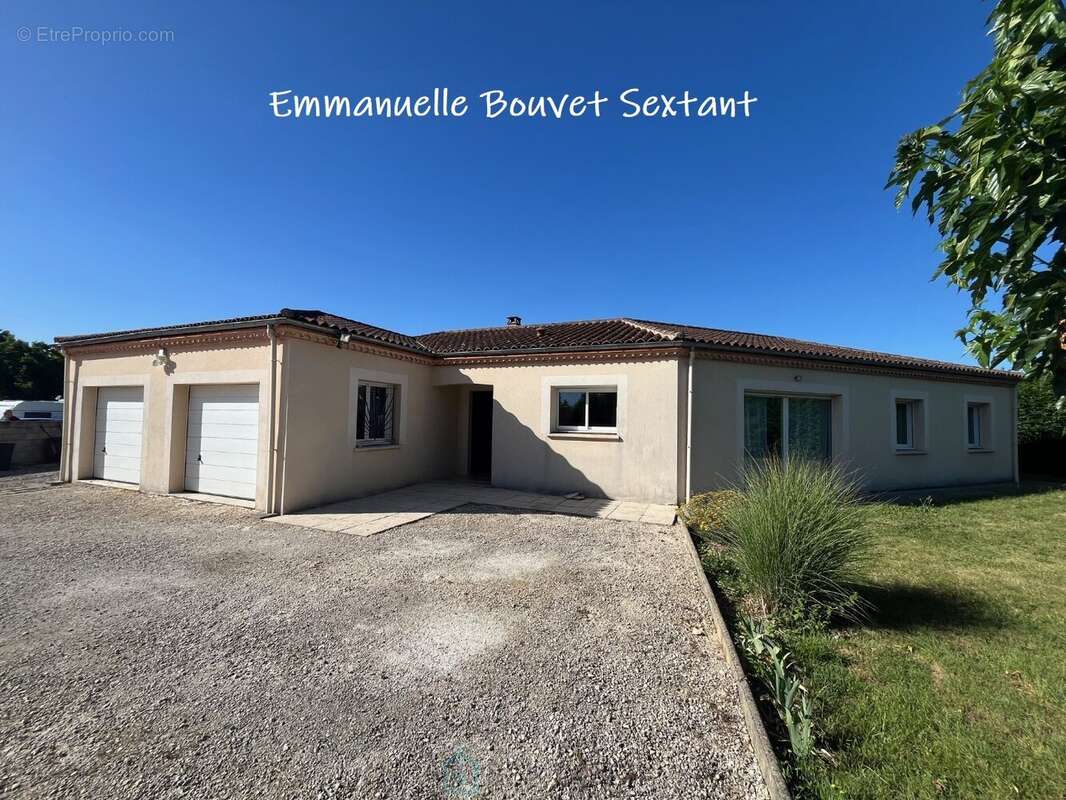 Maison contemporaine de plain-pied, 4 chambres, 2 sde, 2 wc, double-garage, 2000 m² de terrain - photo 3