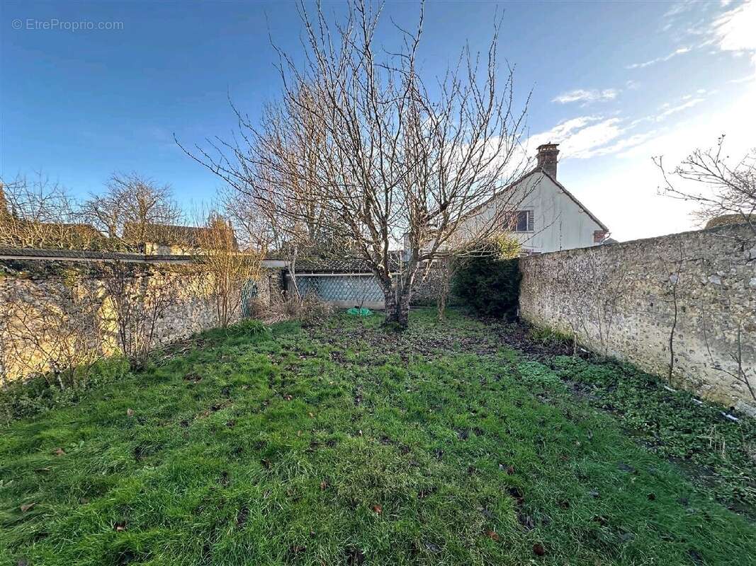 Maison à CHATEAUNEUF-EN-THYMERAIS