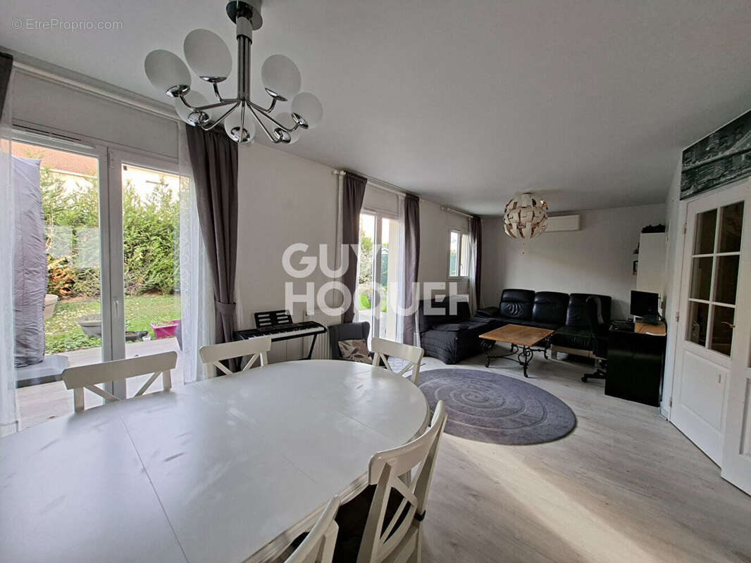 Maison à L&#039;HAY-LES-ROSES