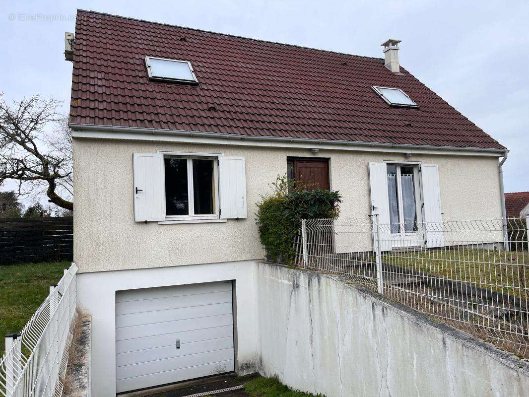 Maison à SAINT-DENIS-EN-VAL