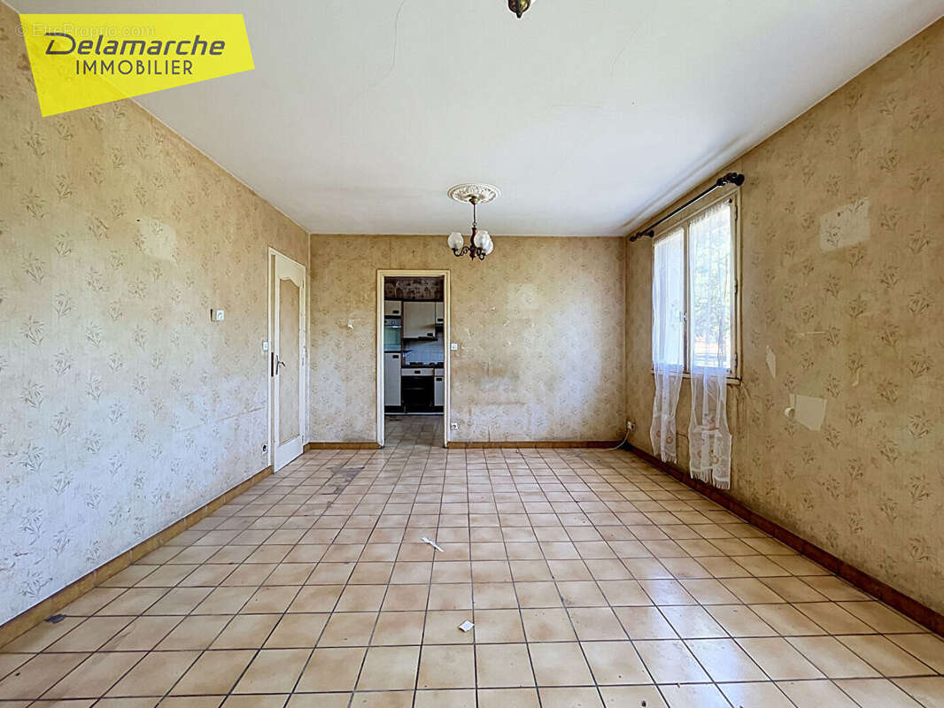 Maison 4 pièces sur sous-sol à vendre  à Aucey La Plaine (50170) sur env.468m² de terrain - photo 4