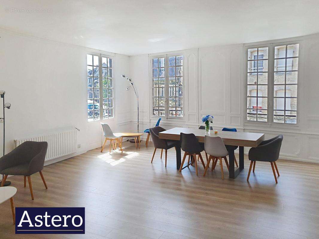 Agréable appartement duplex de 168 m² situé dans le centre ville de Pontivy, quartier historique - photo 2