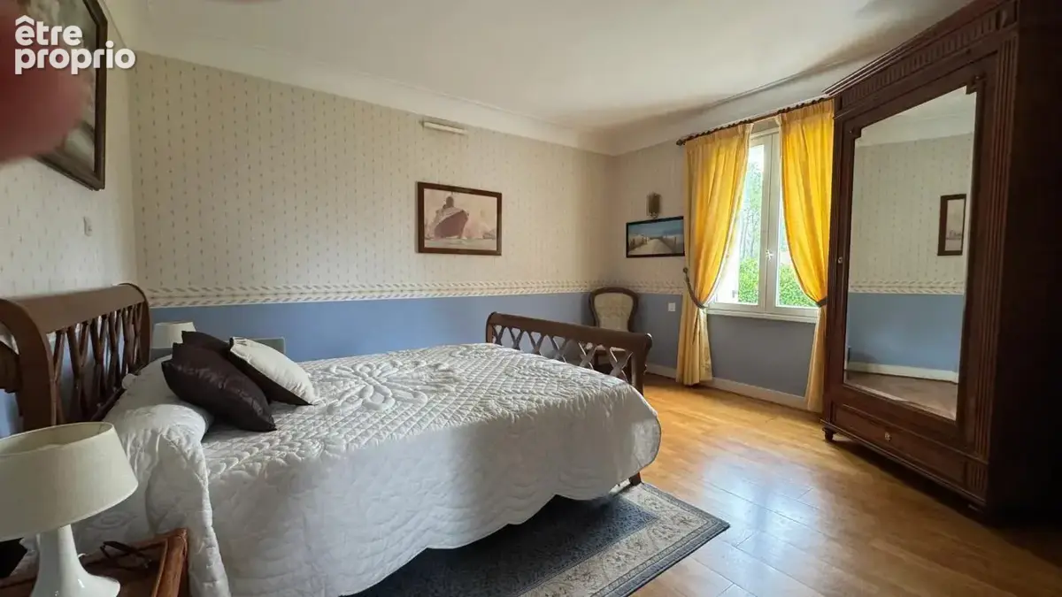 Maison de 8 pièces de 158 m² à Montpon-Ménestérol - photo 5