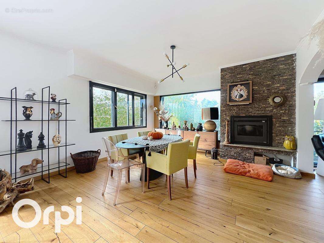 Appartement à VILLENEUVE-LOUBET