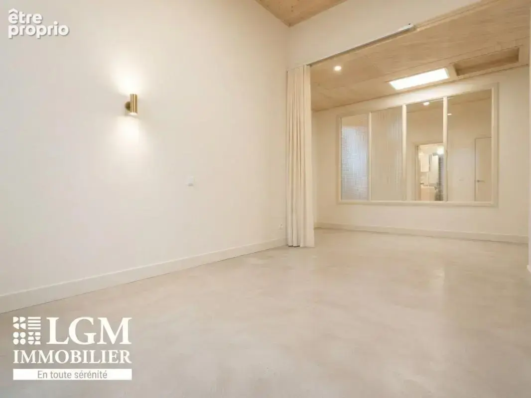 Appartement À Vendre T 4 + 16 m2 de terrasse et une cave de 30m2 - photo 7