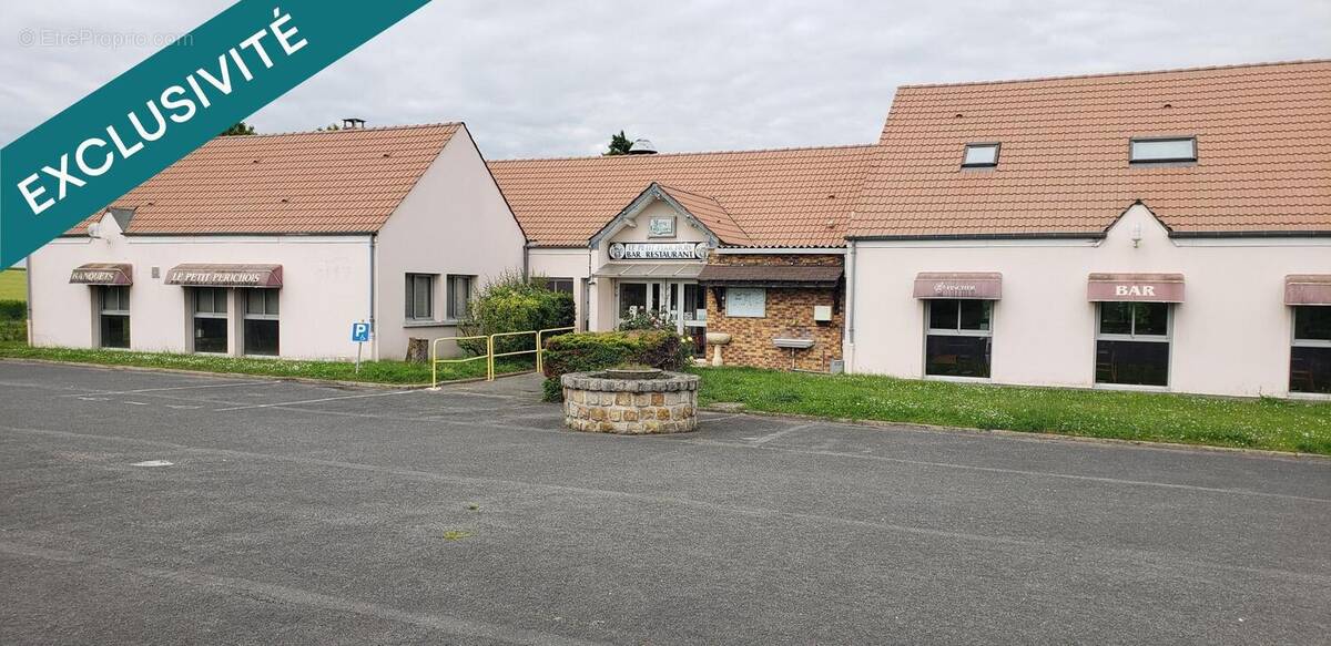 Photo 1 - Commerce à MONTEREAU-FAULT-YONNE