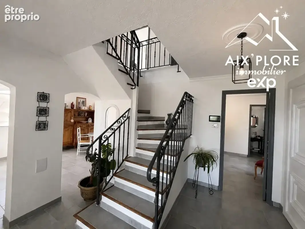 Maison 8 pièces 228 m² à vendre à Artemare (01510) - photo 6