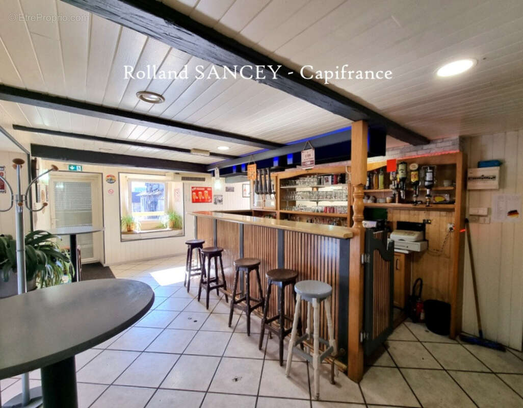 Maison avec commerce à vendre 10 pièces MONTECHEROUX (25) - photo 2