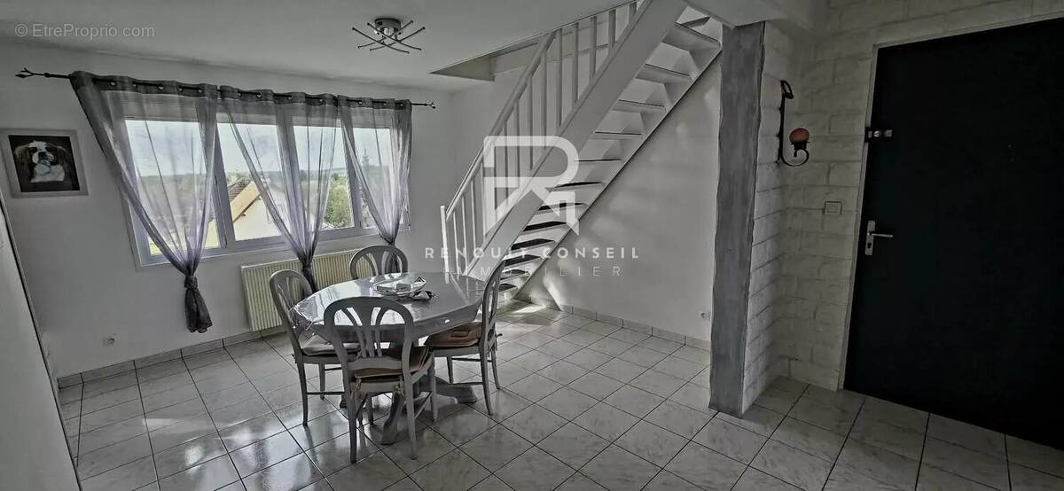 Appartement à LES DAMPS