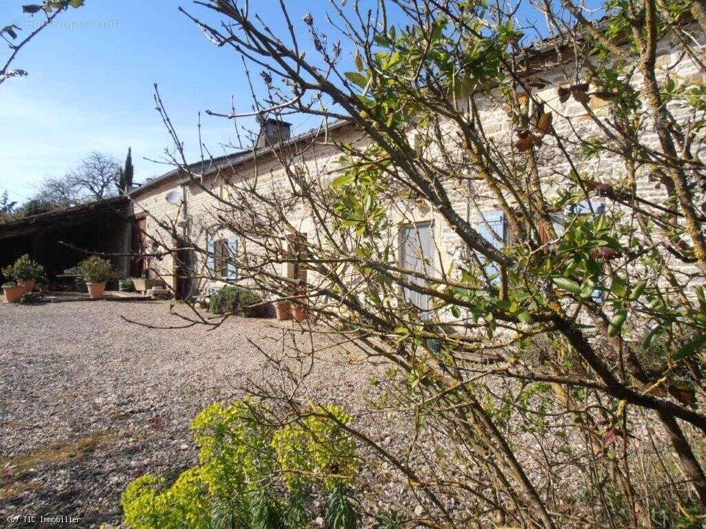 Maison à SAUZE-VAUSSAIS
