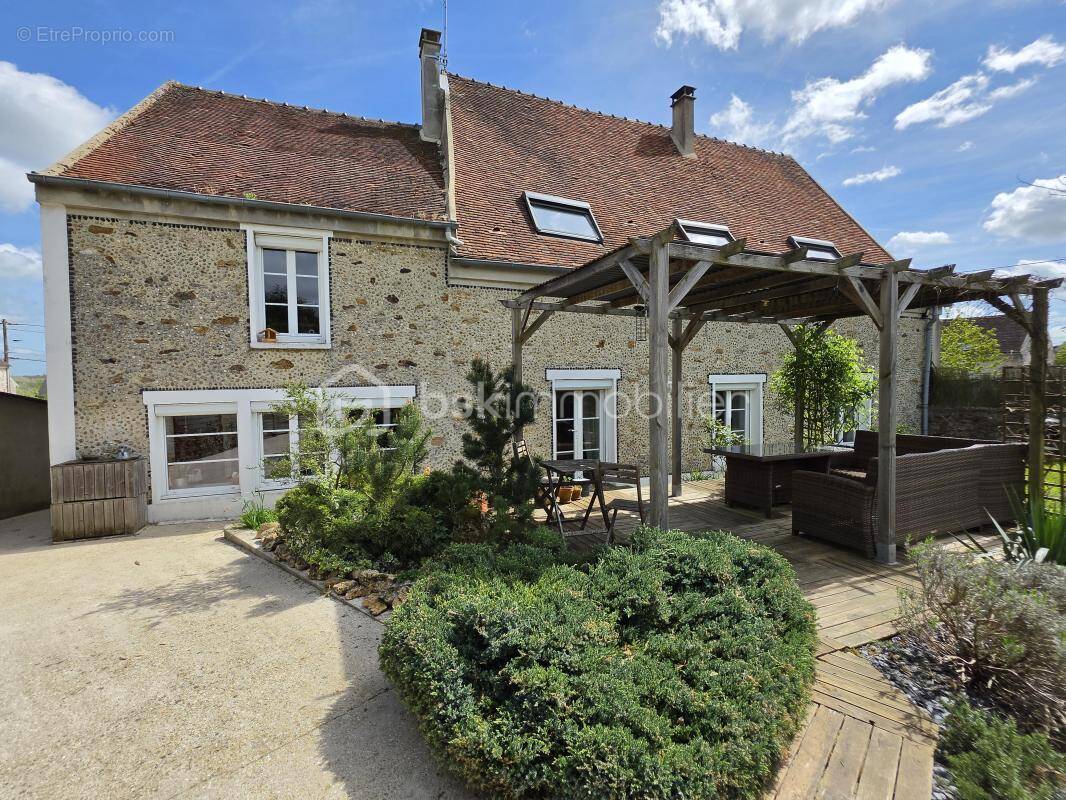 Maison à COULOMMIERS
