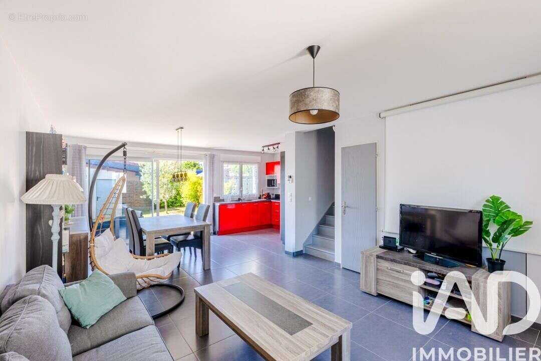 Photo 2 - Maison à MONTIGNY-LES-CORMEILLES
