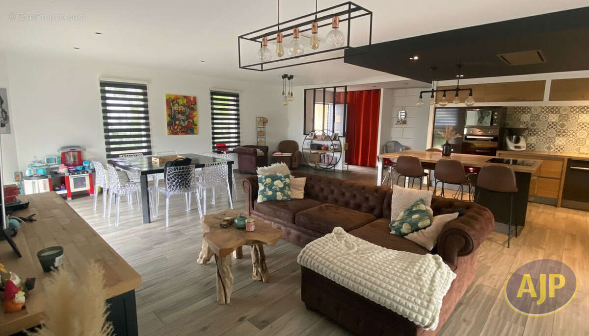 Contemporaine de plain-pied de 185 m² avec piscine ? Saint-Georges-sur-Loire - photo 4