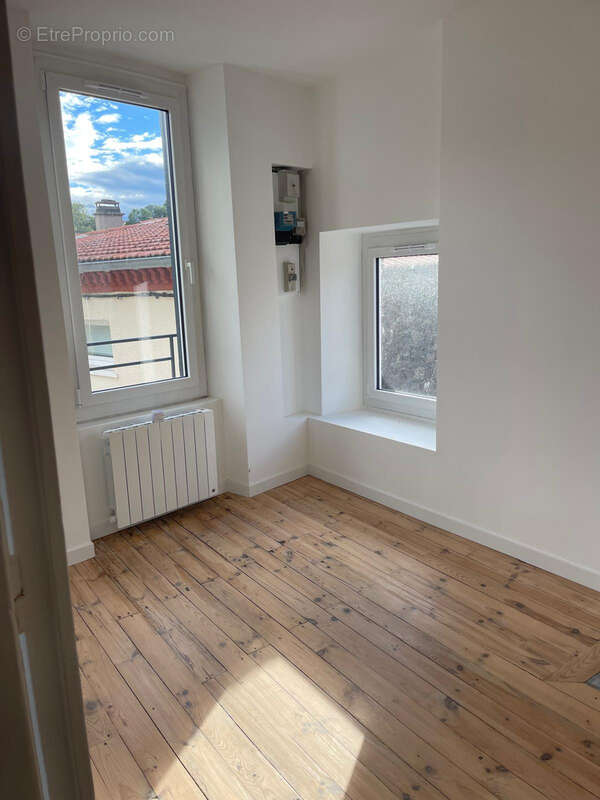 Appartement à LA TERRASSE-SUR-DORLAY