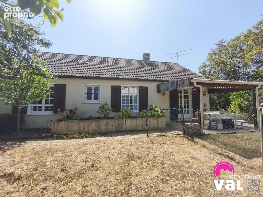 Maison à LA CHAPELLE-LA-REINE