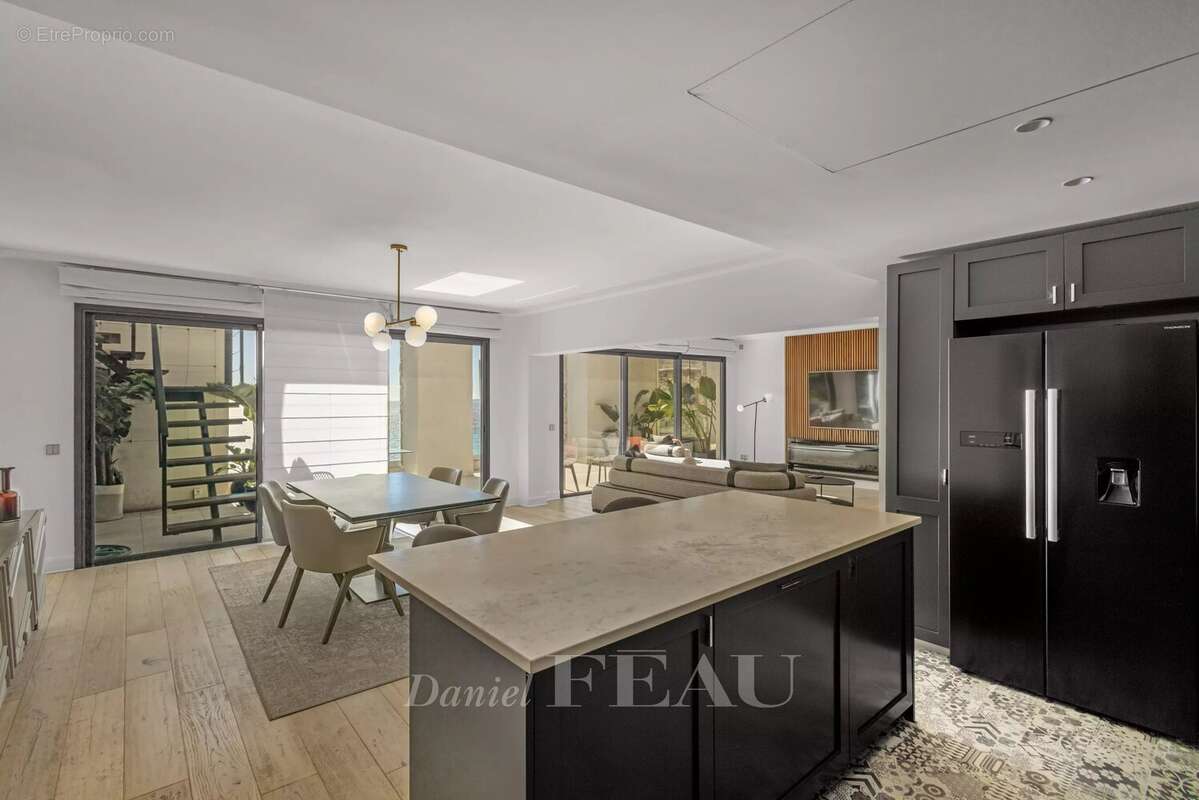 Nice - Exceptionnel appartement face à la mer - photo 16